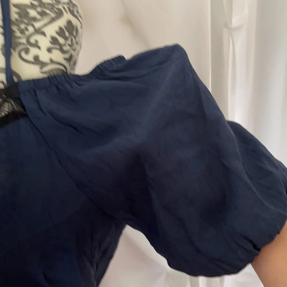 LAST CHANCE!! Get it before it’s GONE!! 👋❤️ Off the Shoulder Blouse - Picture 5 of 6